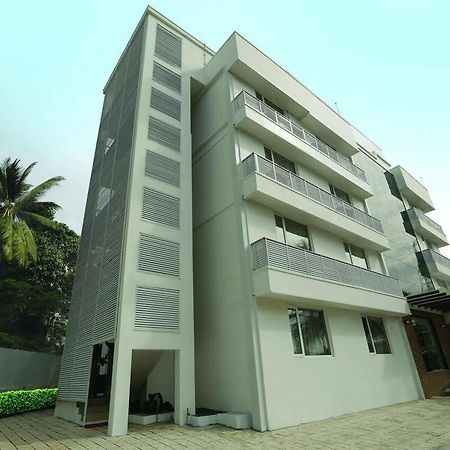 Park Connect Hotel Kochi Exterior photo